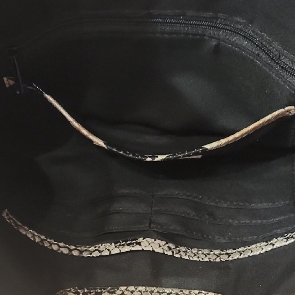Nine West Snakeskin Pattern Flap Over Clutch and Wallet Set CLEARANCE - Picture 5 of 16